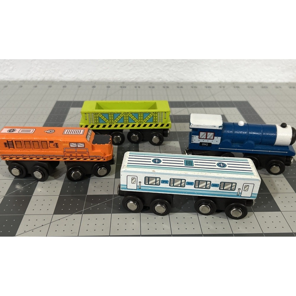 Wood Maison Joseph Battat Wooden Train Cars LOT‎ of 4 Magnetic Ends Age 3 plus